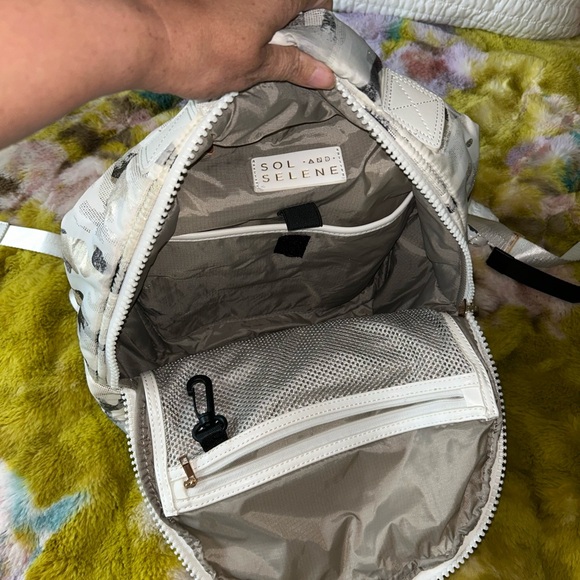 Backpack - Picture 3 of 5